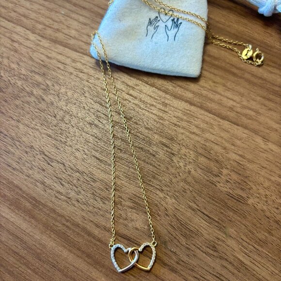 NWOT Macy's Diamond Double Heart Pendant Necklace - Picture 2 of 5